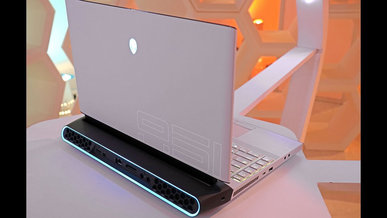 Alienware Area 51m Interview Frank Azor - Killer Gaming Laptop!