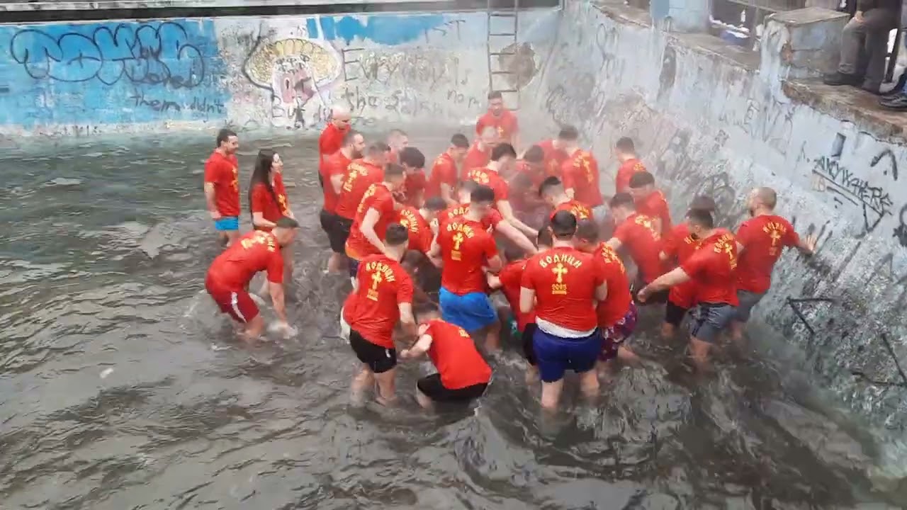 Kičevo, 2025, frlanje na krstot na Bogojavlenie Vodici