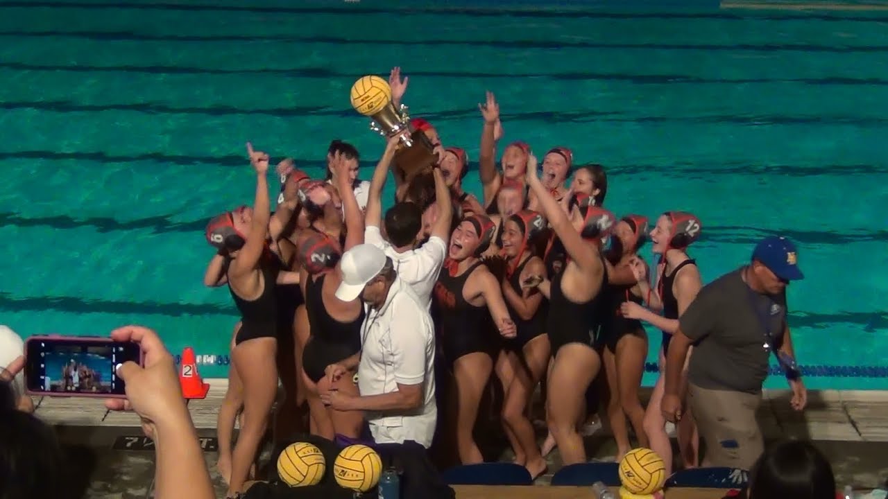 2017 Washington HS Huskies Varsity Girls Water Polo vs James Logan HS, MVAL championship, 10/27/17