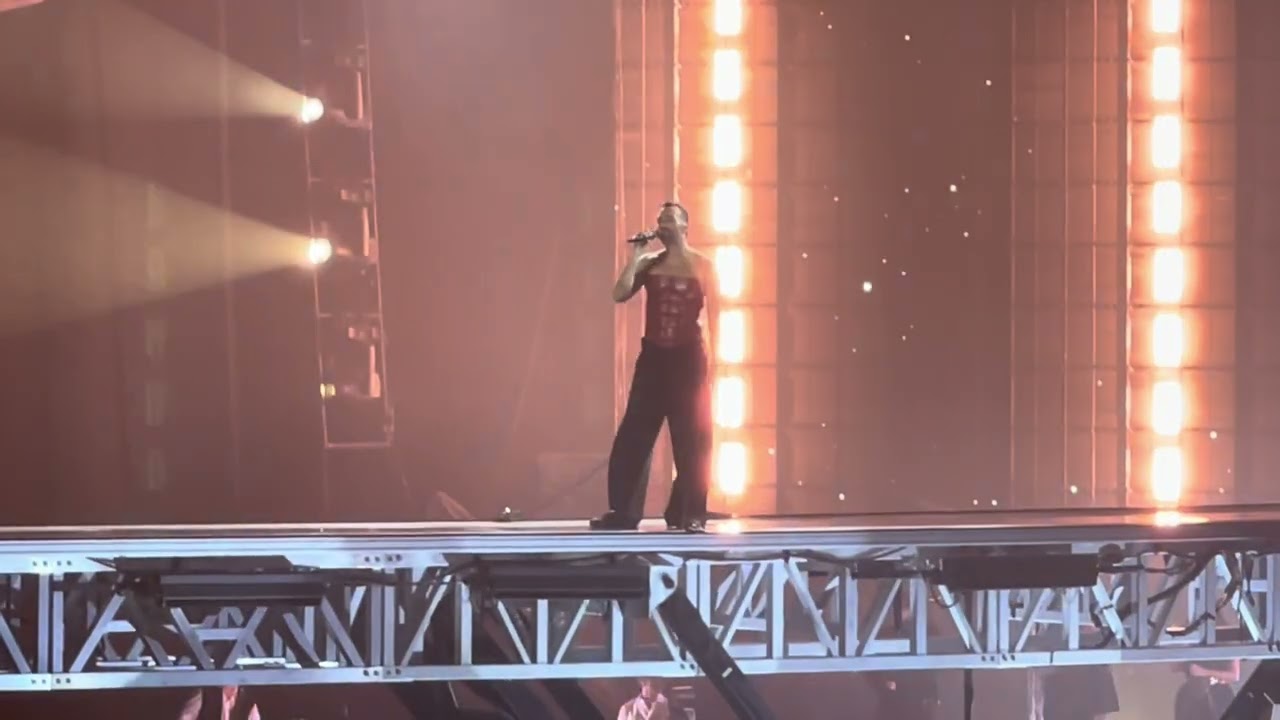 L’essenziale - Marco Mengoni live - Festhalle 26/11/2025 - Francoforte - Germania 