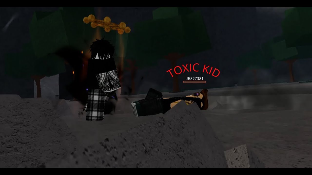 I HUMBLED THIS KID FOR TRAGETING ME IN THE STRONGEST BATTLE GROUND IT GOT HEATED(ROBLOX)
