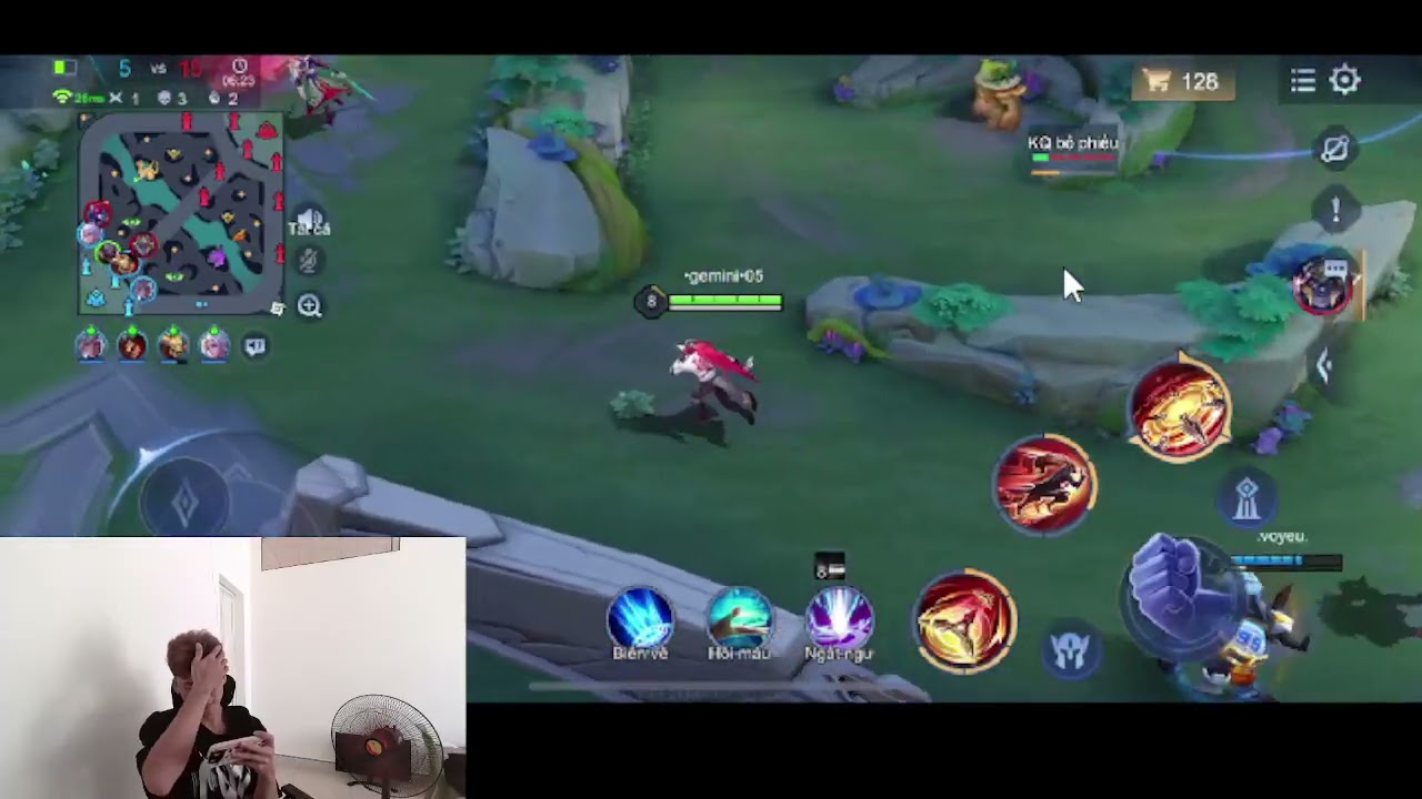 chơi game với mình