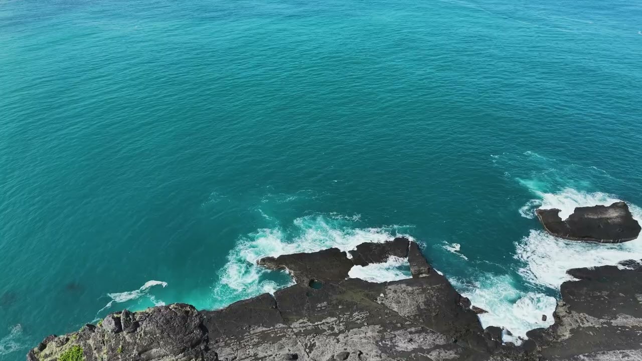 台東三仙台空拍 4K｜八拱橋與海岸線視角