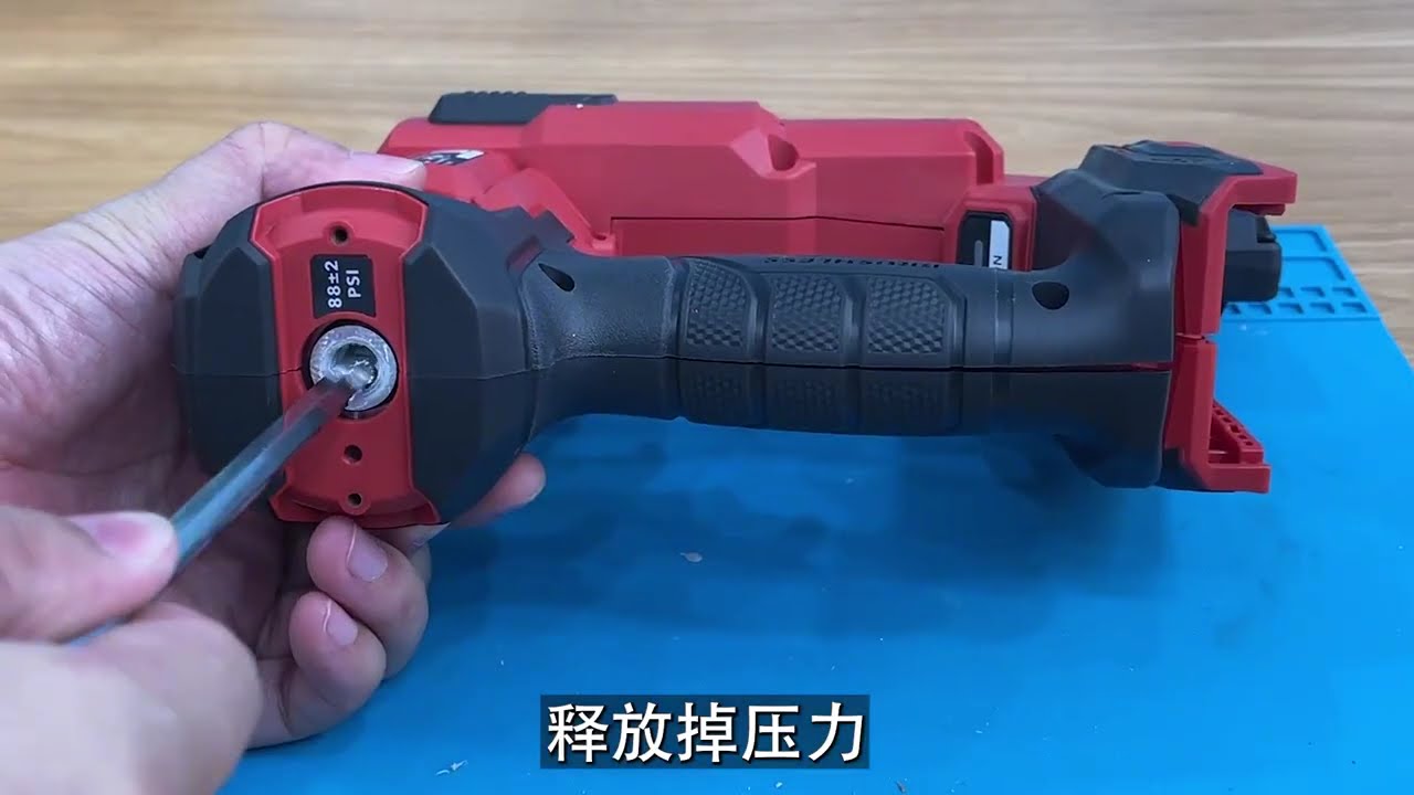 不需要气泵！开箱体验拆解电动射钉枪 # 开箱 # ...