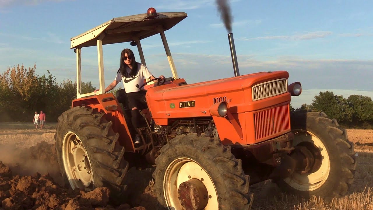 Girl on tractor | Viviana driving & plowing FIAT 1000 DT Super - Open pipe sound