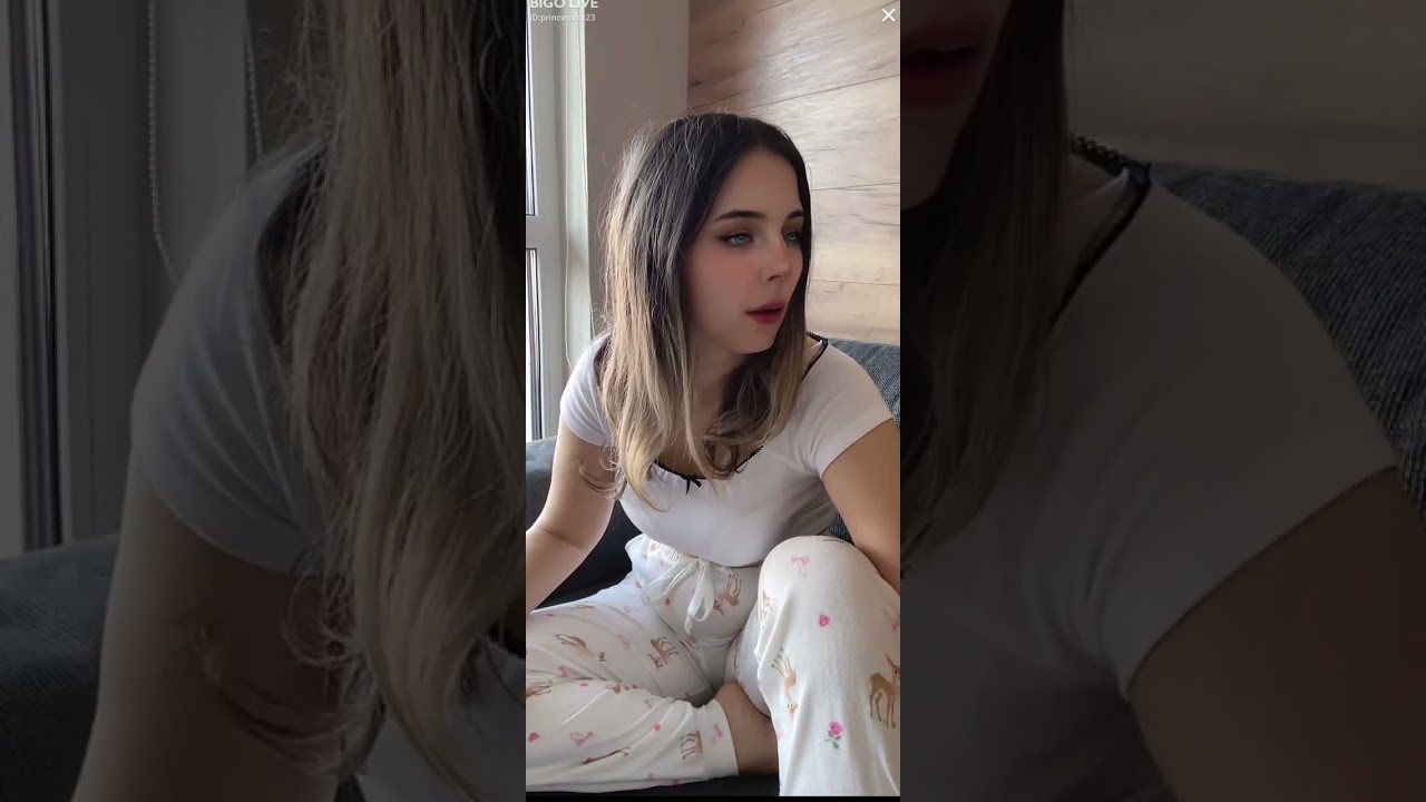 Periscope beauty girl 