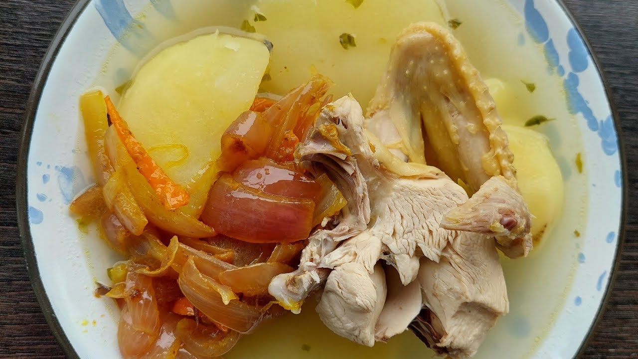Locro de Gallina / plato típico de la ciudad Huánuco