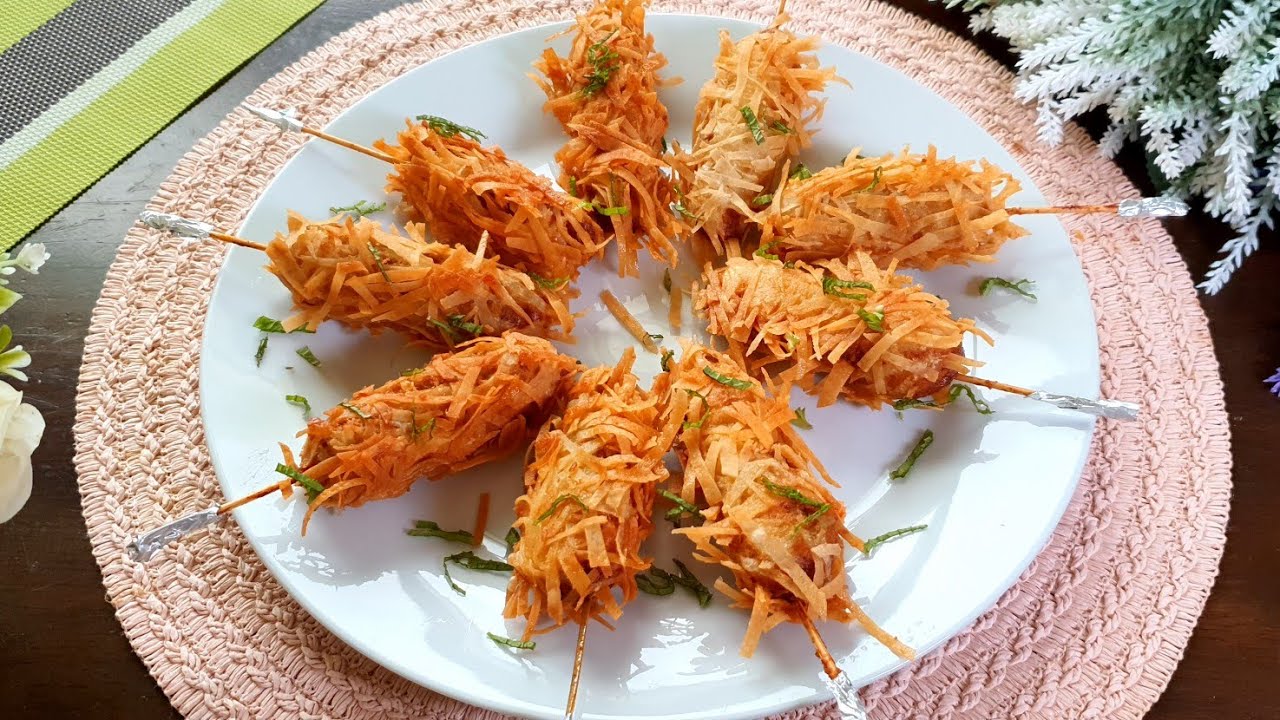 Chicken Lolly Crackers