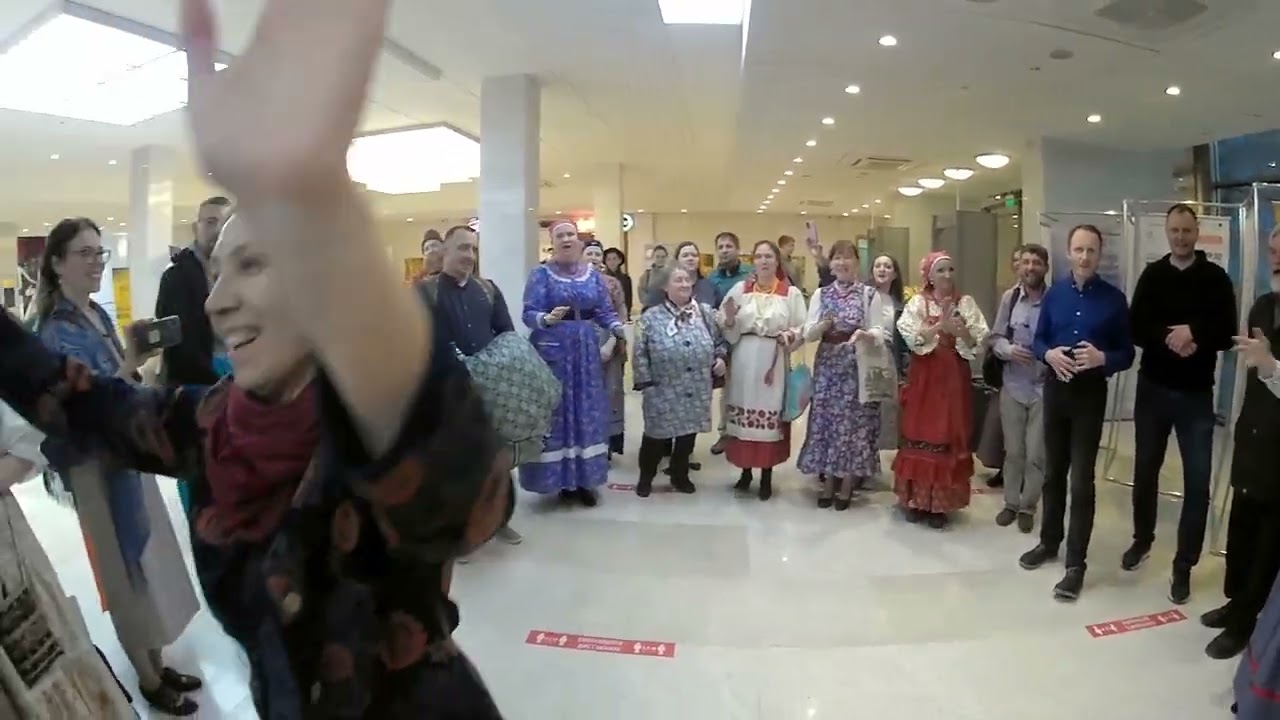 Что ты жинка губы жмёшь - общие песни после гала-концерта в филармонии