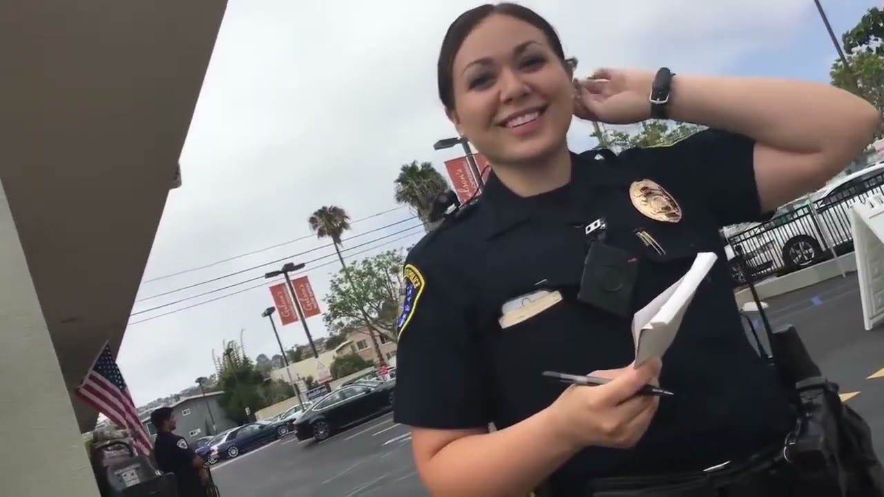 Officer Estrada Finally, a NICE cop TheWomenAreNicer