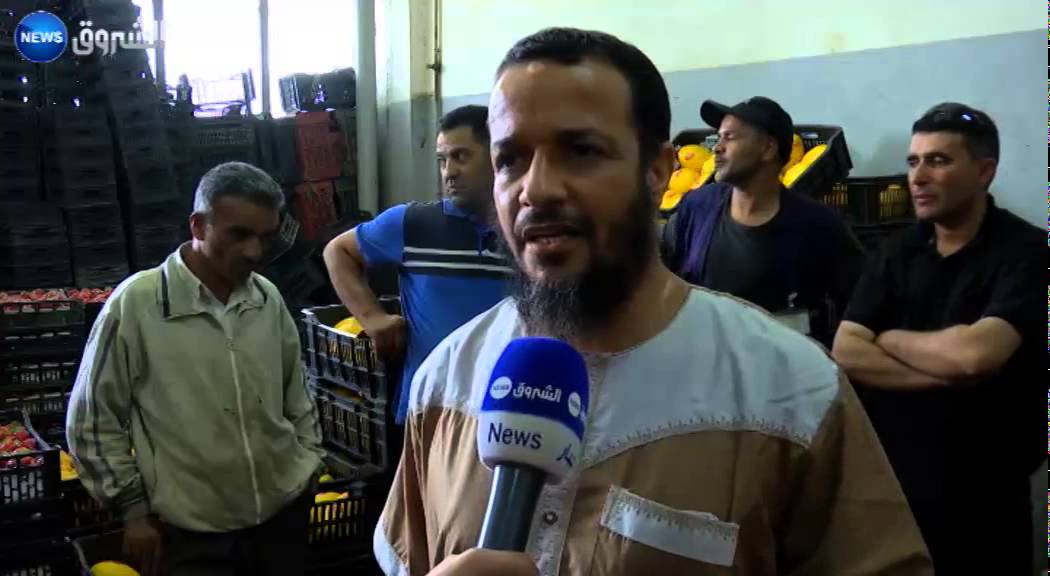 انخفاض في أسعار الخضر والفواكه بسوق الجملة بالكاليتوس