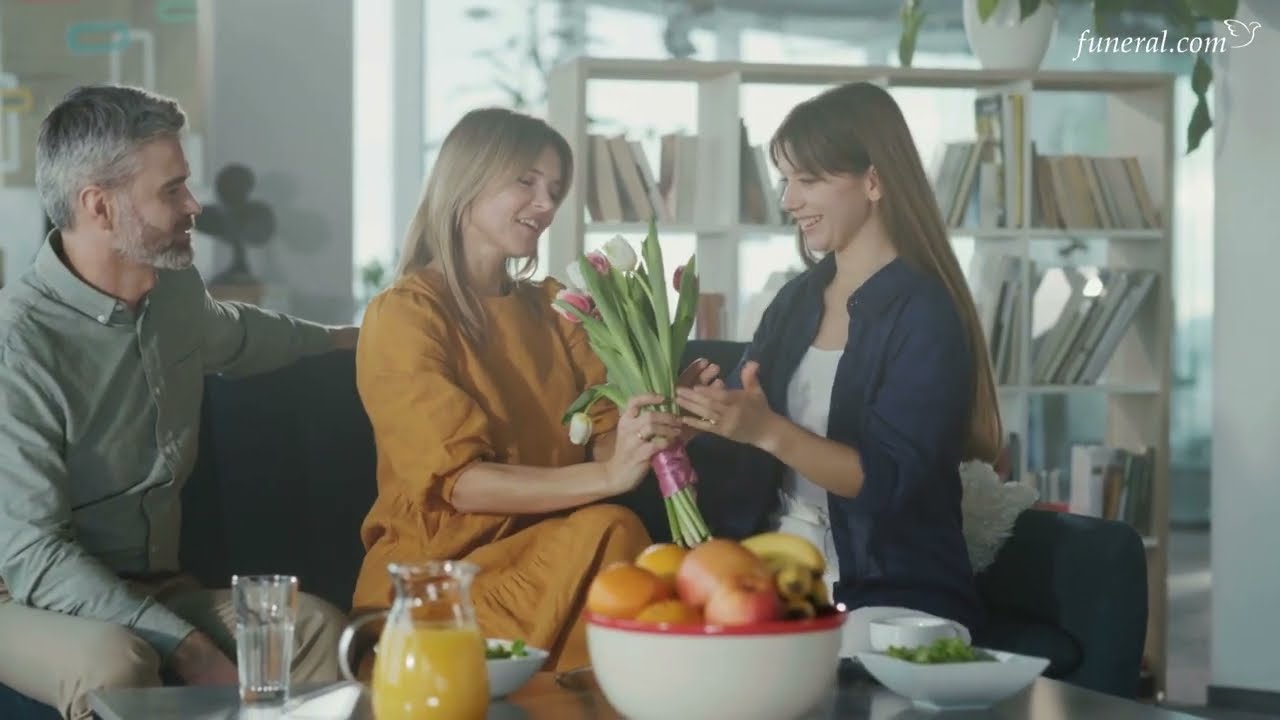 What Do Tulips Symbolize  History, Common Meanings & When They’re the Perfect Gift