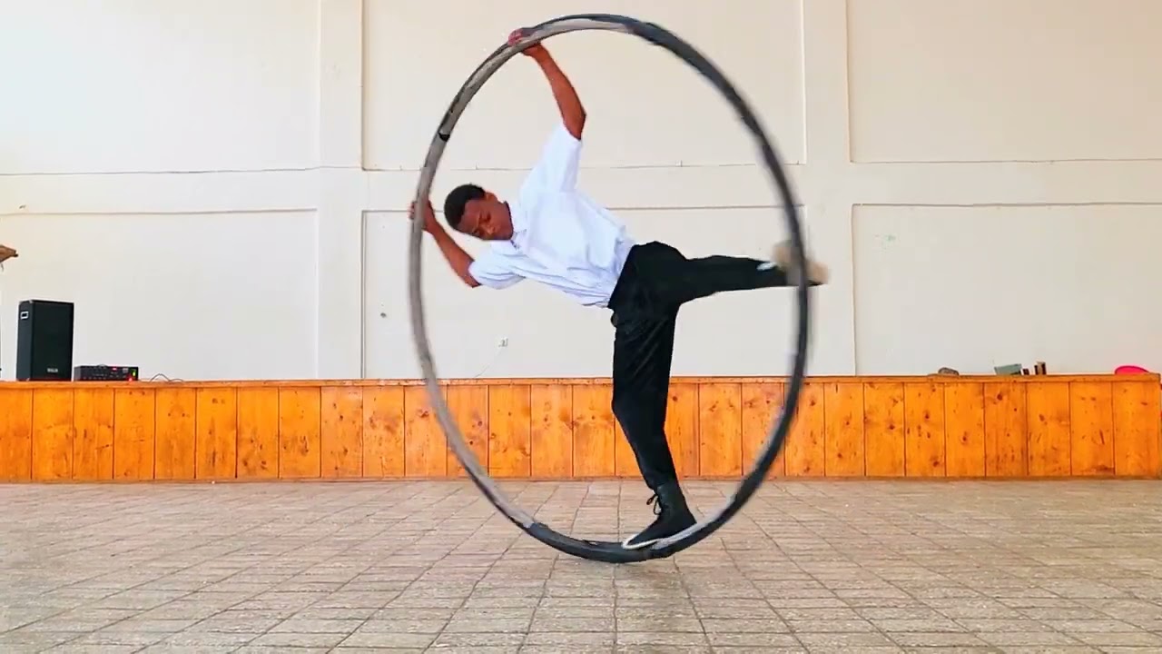 dagi Circus ethiopian cry wheel act