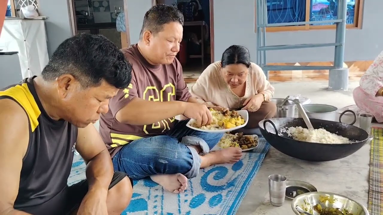 Mitho mitho khadai ramailo gardai sabai family haru sanga 