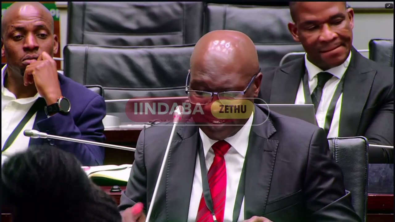 Unjengele Dumisani Khumalo ecacisa ngokubanjwa kuka Katiso Molefe noVusimuzi Matlala #iindabazethu