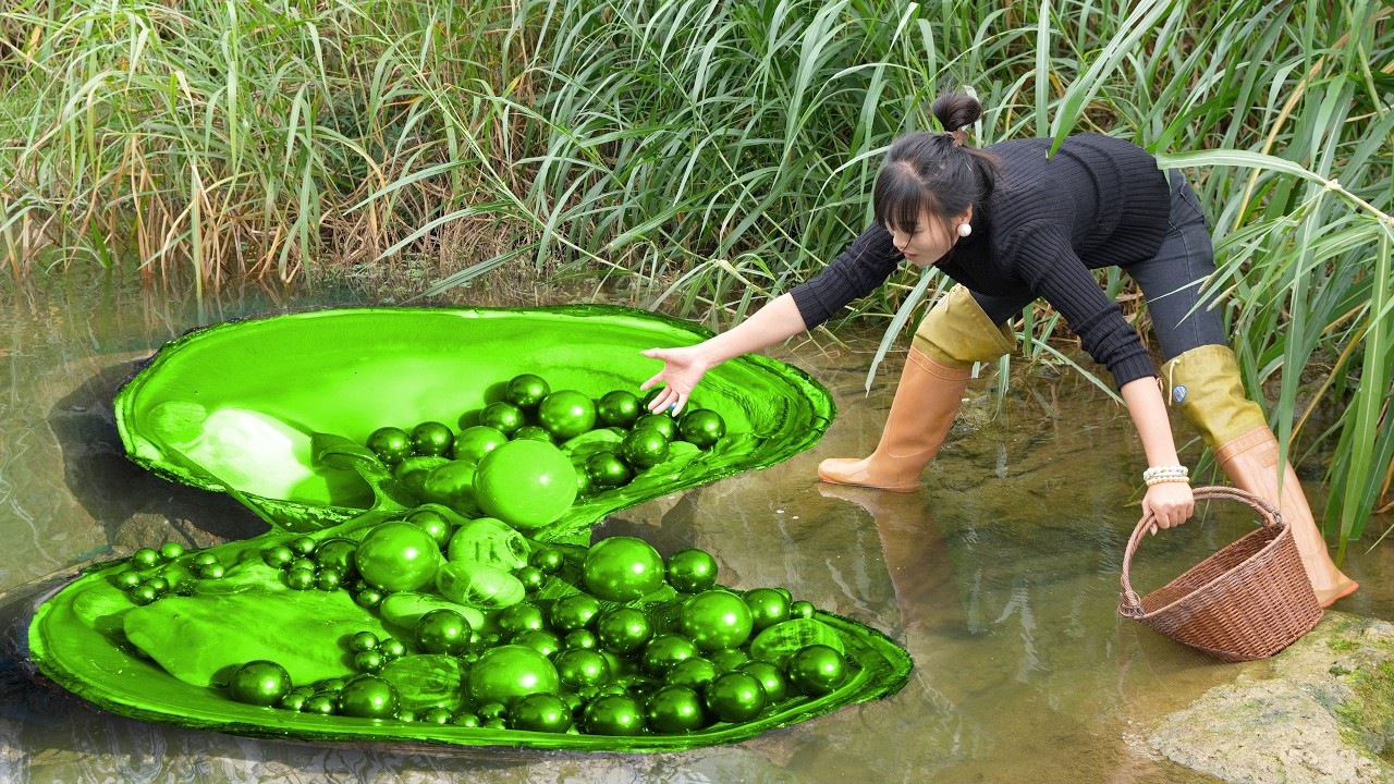🥳💎 Brave rural girl hunts river treasure finds giant mussel with priceless colorful hidden pearls
