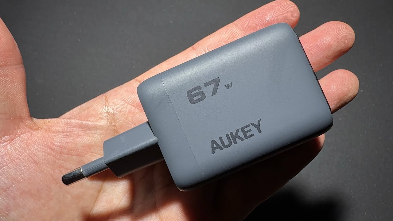 AUKEY COMET MIX 3 67W ชาจเร็ว หลายช่อง พกพาง่าย