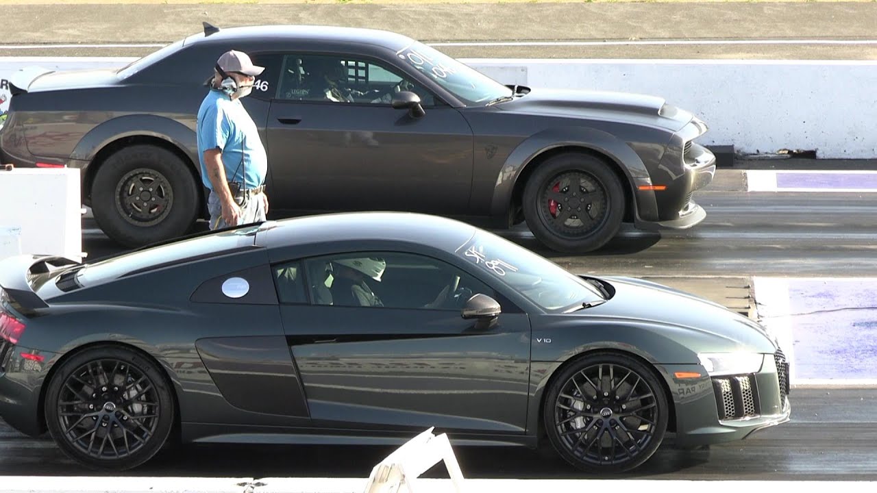Muscle cars vs Supercars  Domestic vs Import - drag racing