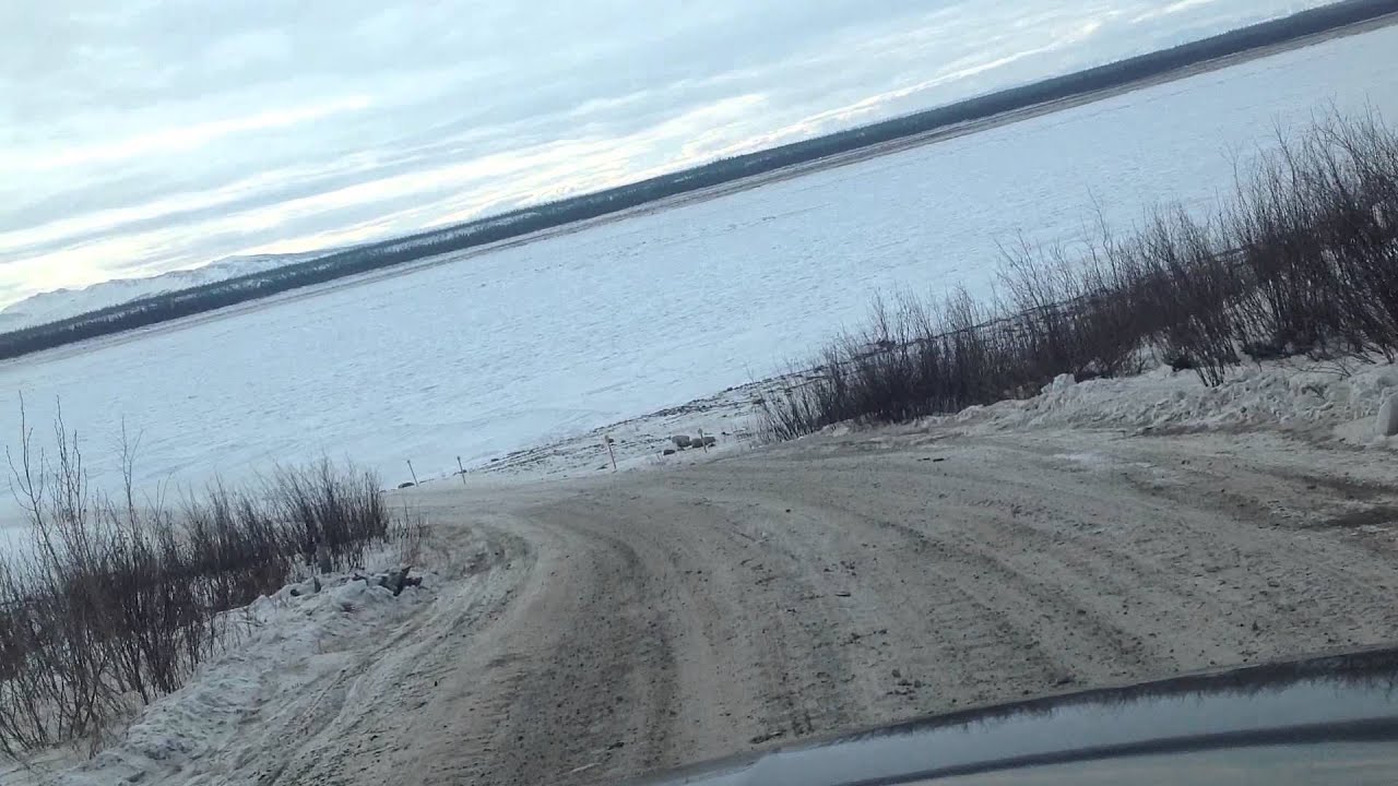 TULITA, NWT, NORTHWEST TERRITORIES, ICE ROAD