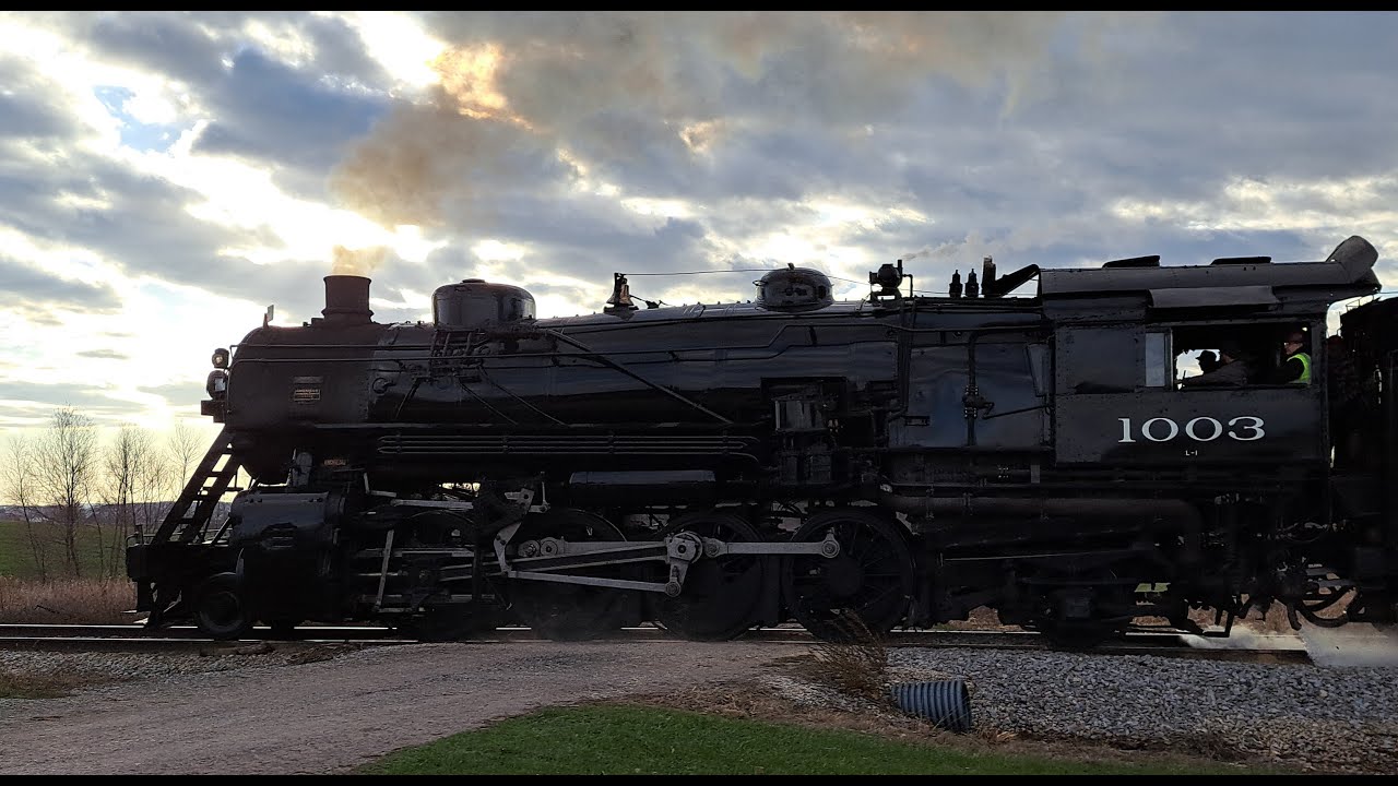 Pacing Soo Line 1003 at Sunset