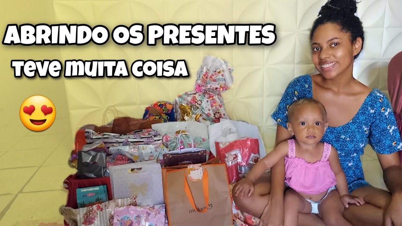 ABRINDO OS PRESENTES DO ANIVERSÁRIO DE 1 ANO