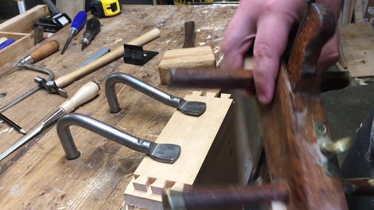Traditional way to cut a groove 19th Century plough plane