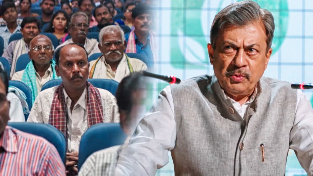 अनंत नाग भीष्मा ऑर्गेनिक्स कंपनी के प्लानिग के बारे में किश्नो किसानो को समझा रहा है