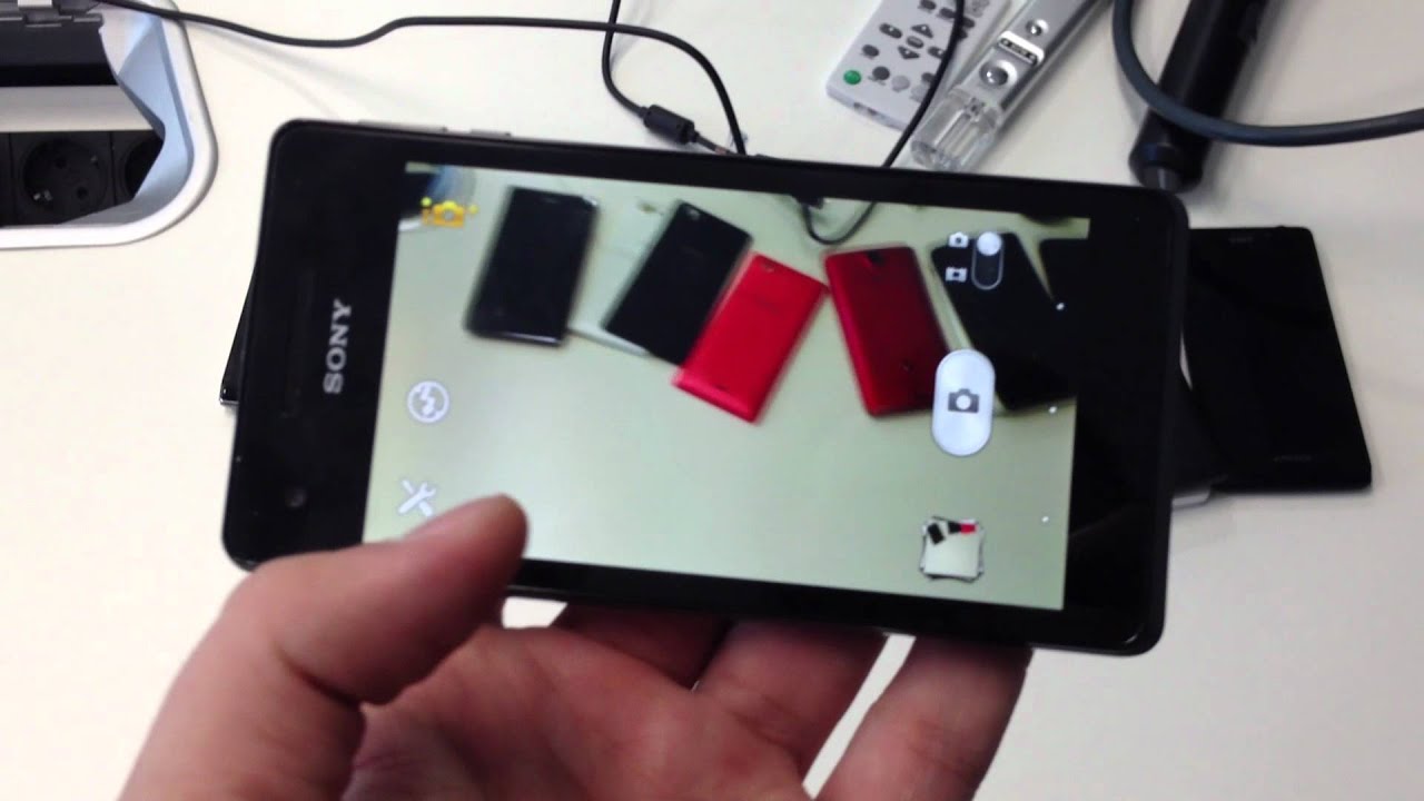 Знакомство с Sony Xperia V