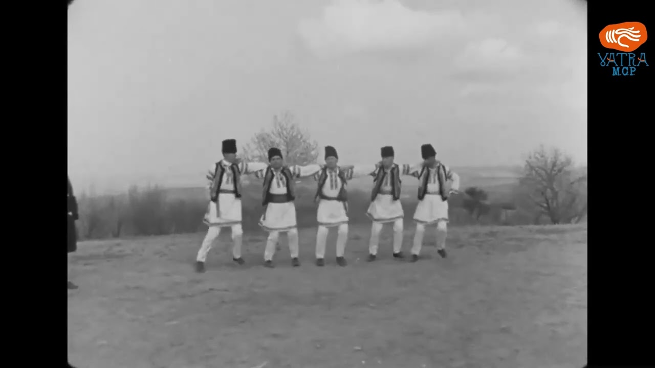 Jocul Corăghiasca, cu vioară și cobză