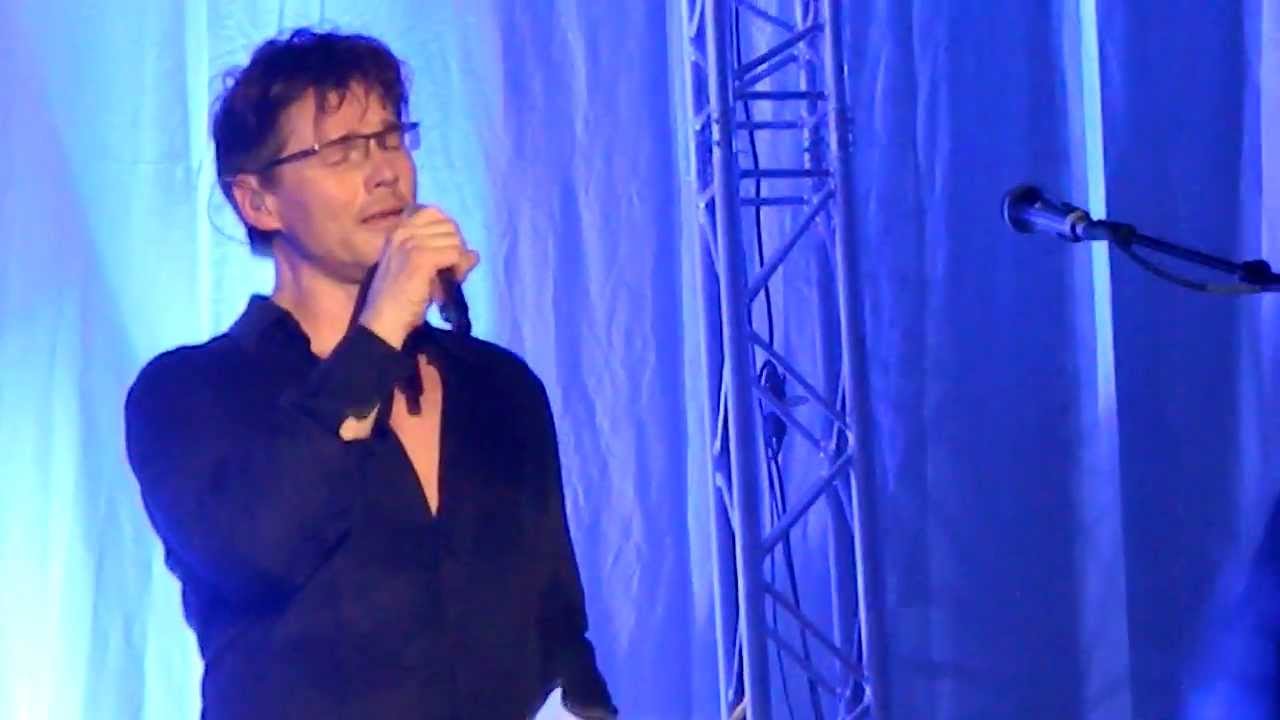 Morten Harket Lay Me Down Tonight+Take on Me.MOV