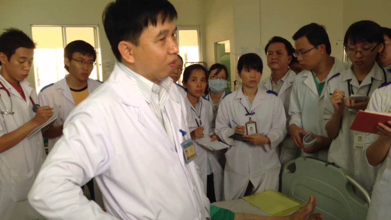 Tiêu máu: trĩ hay nứt hậu môn?