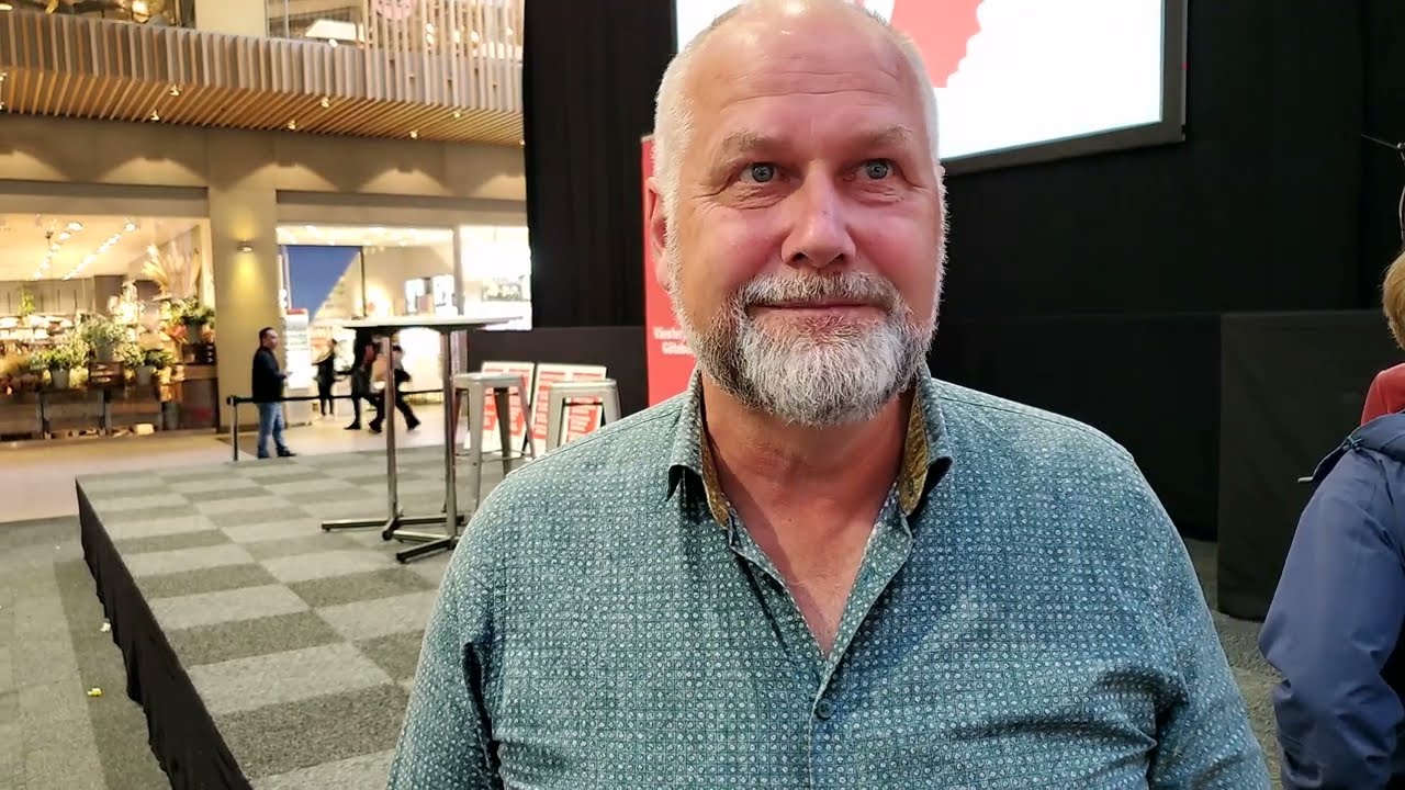 Jonas Sj&ouml;stedt om Ung V&auml;nster