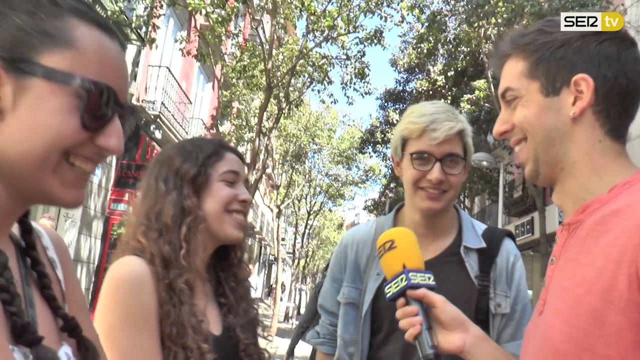 Broncano se mete a socorrista | Las preguntas de Broncano | A Vivir que son dos días - Cadena Ser