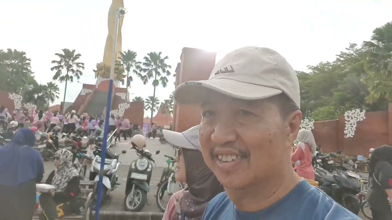 Dari Pasar Tanjung ke Alun-alun Kota Mojokerto 