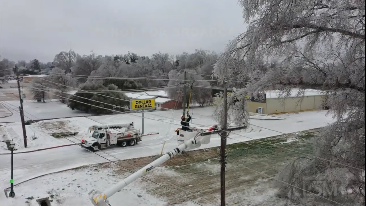 02-18-2021 Louisiana Ice Storm (I-20 Corridor) - Trees on Homes, Cars, Workers Fixing Powerlines, Ca