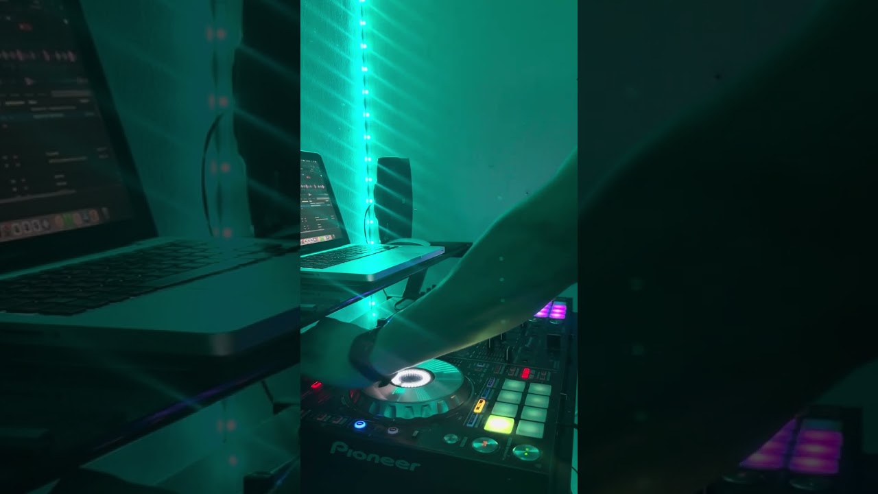 Un pequeño set de cumbias a mi estilo.// Mixer By MrWilsonDj