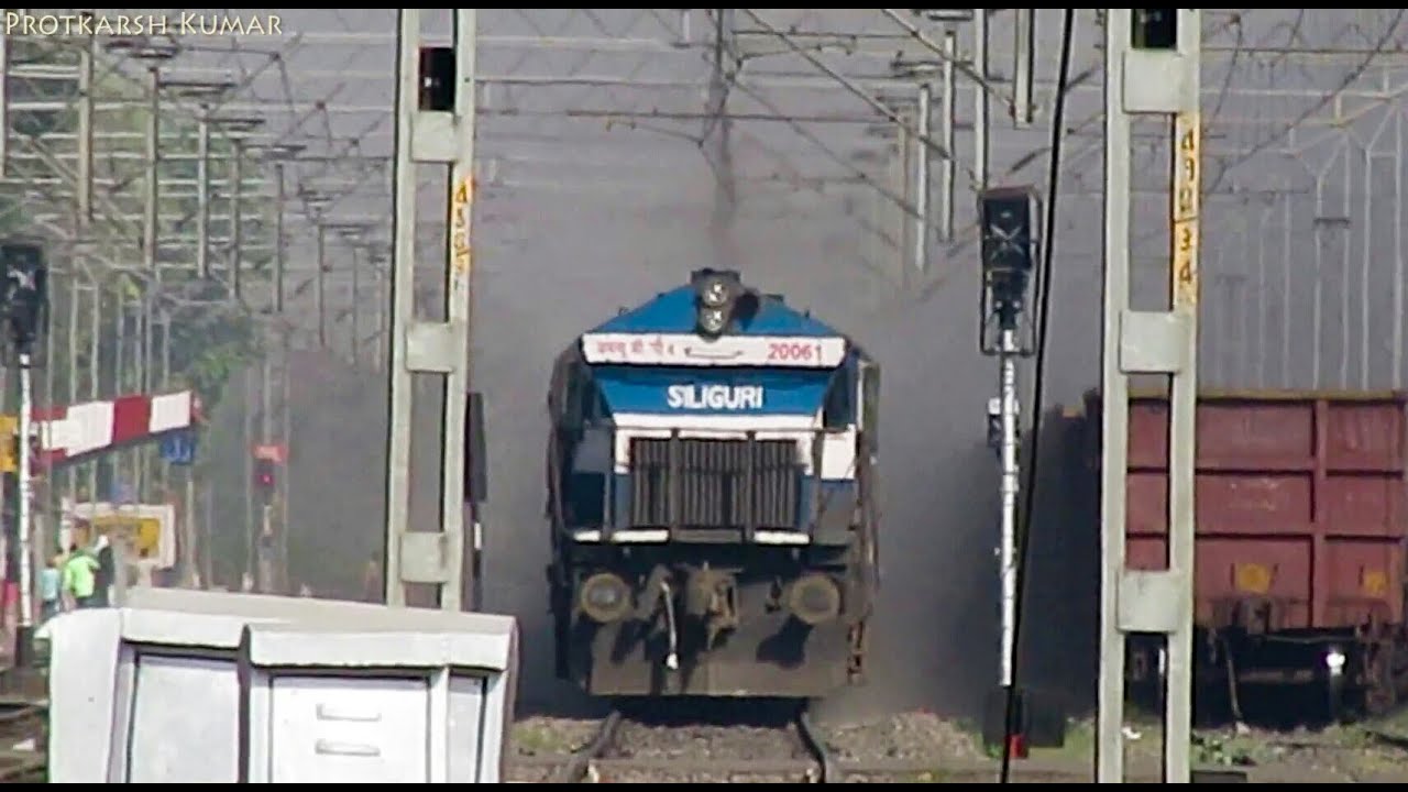 Best ever whining and non-stop honking of WDP4!! 15708 Amrapali Express