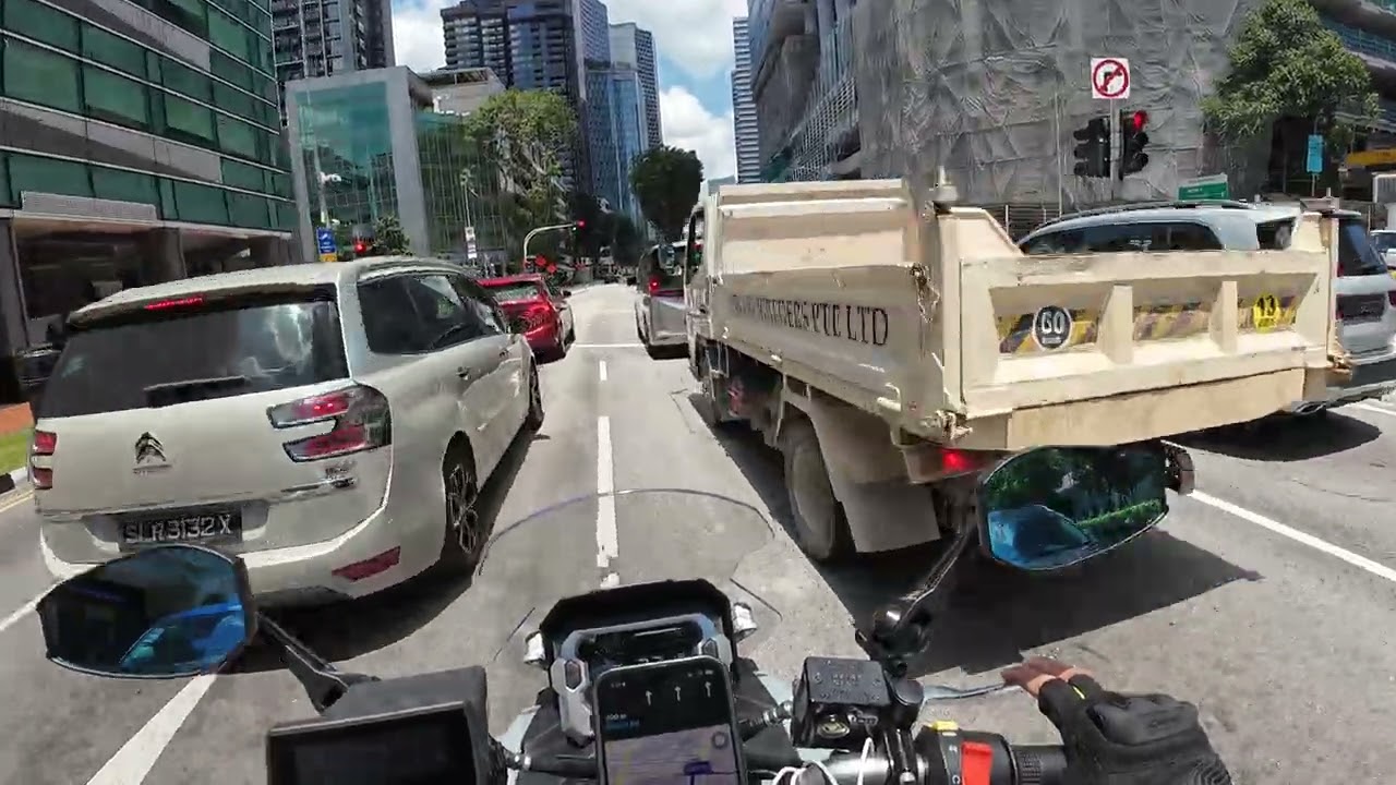 SYM Husky 150 on the Move | Pre-Diwali Ride in Singapore 🇸🇬 #singaporerider #diwali #motovlog