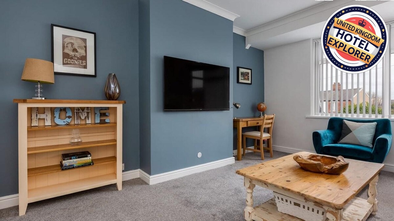 Hillside House | 2 Bedrooms parking WI-FI Hospital | Blackpool, United Kingdom | Hotel Review 🌟