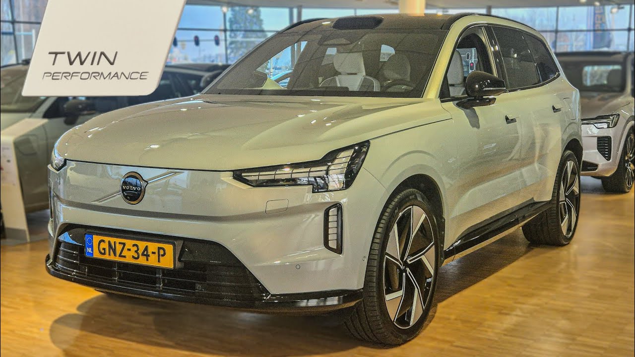 Volvo EX90 Twin Performance Ultra 517PK/111kWh | Vapour Grey