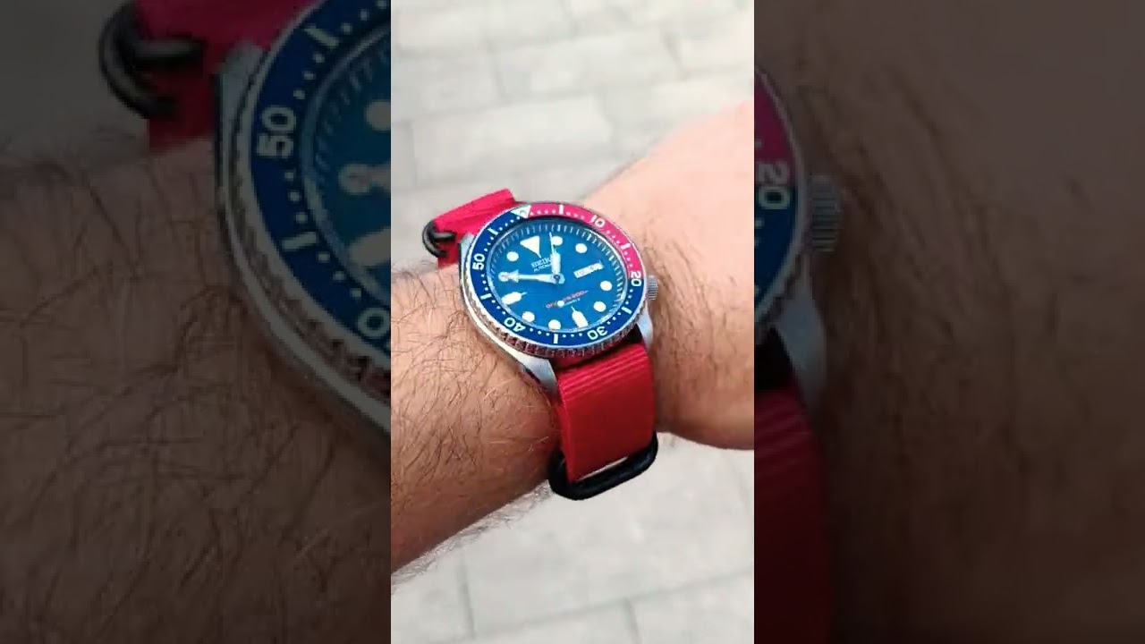 Red Zulu Strap to match the Pepsi bezel! #seiko #skx #diver #watches #watchgeek #watchfam #shorts