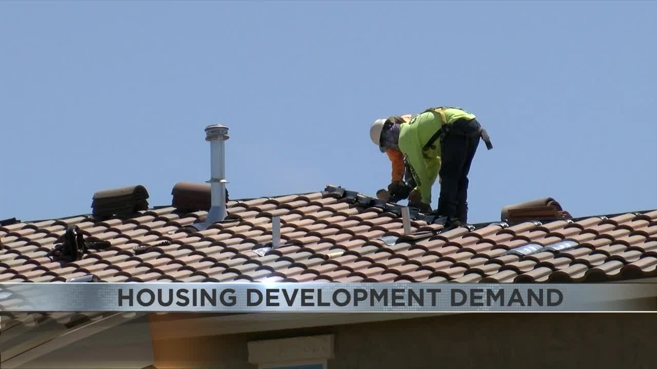 Construction crews work to meet growing house demand in southern Arizona