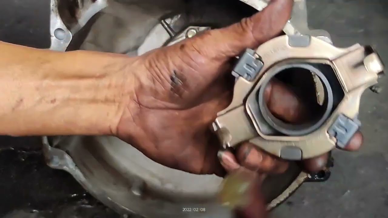 hyundai  H100. how to replace  clutch cover assy