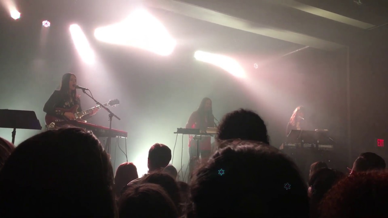 The Staves - Blood I Bled (Live)