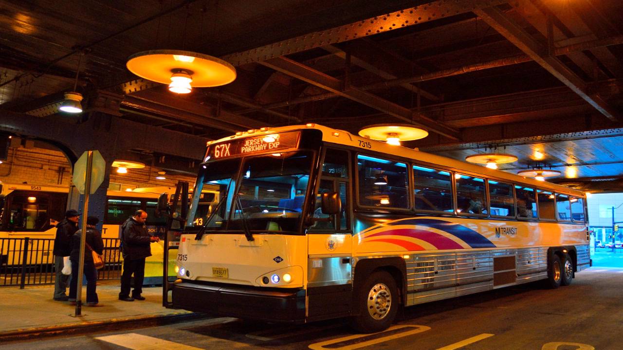 New Jersey Transit 2015 MCI D4500CT CNG 7315 [ Audio Recording ]