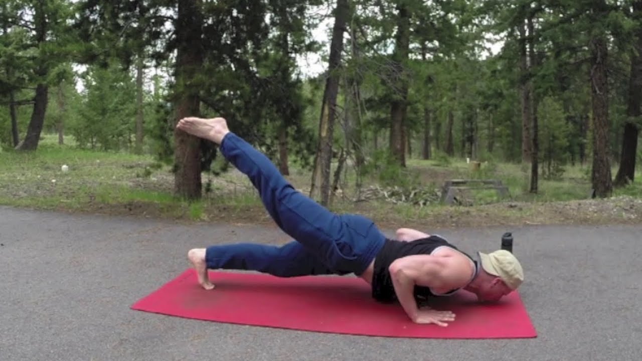 30 Min Power Yoga for Athletes w/ Sean Vigue - HASfit Power Yoga for Men & Women - Exercises Workout