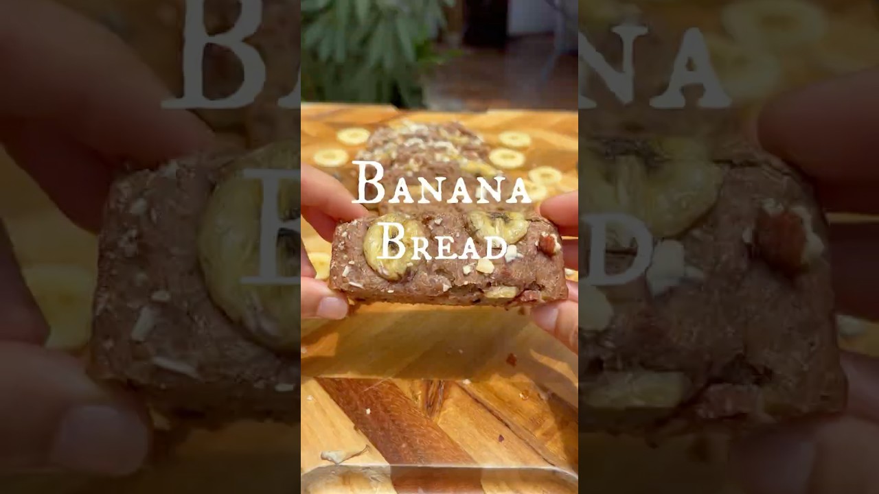 Whole wheat banana bread 🍌🌾🍞Instagram: the_veganspot 