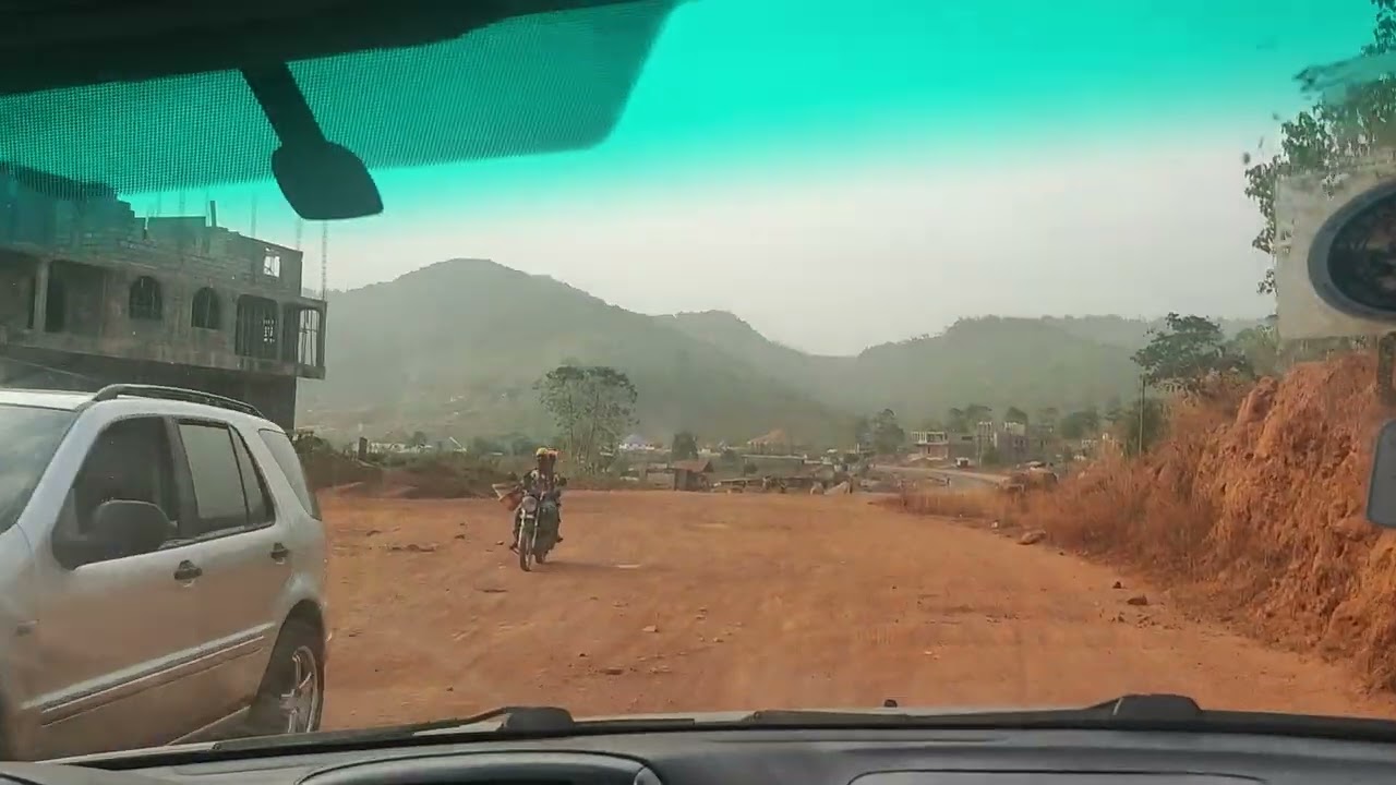 Sierra Leone: Peninsula Road from Tokeh area to River #2 in Freetown