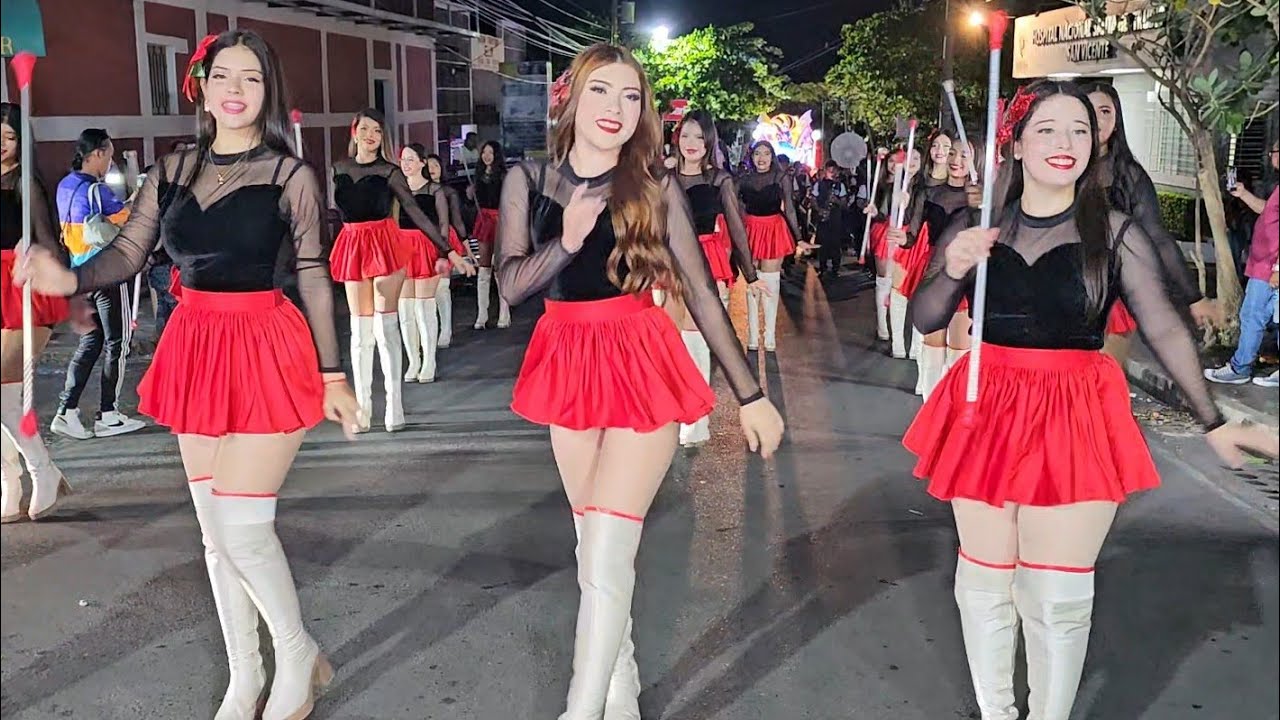 Belleza y Talento 💃 ILOBASCO LATIN BAND en SAN VICENTE 2025 🎄