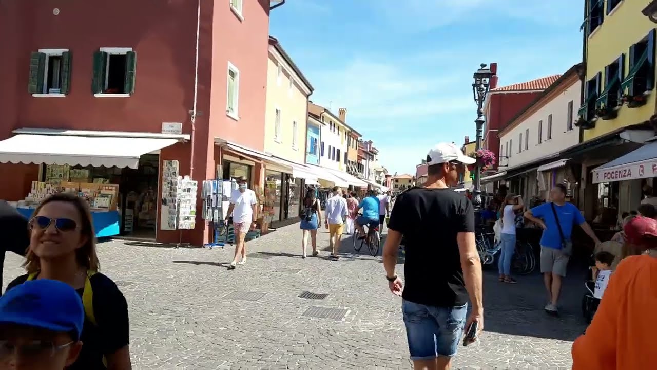 Caorle Italia | Beach Walking |Tour 4K HDR 60 FPS